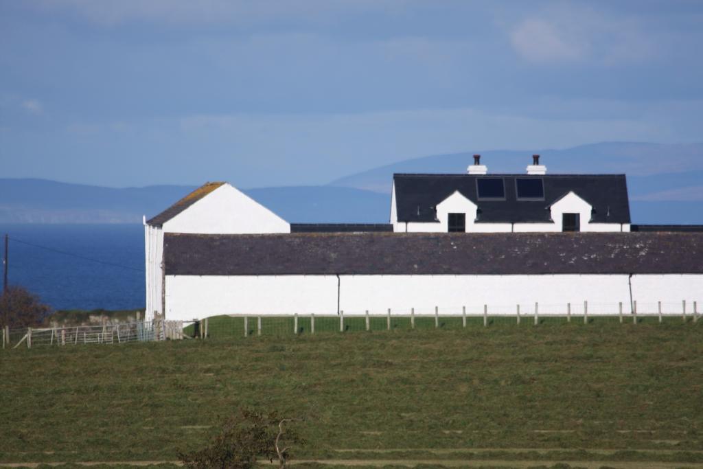 Bayview Farm Holiday Cottages Бушмилс Екстериор снимка