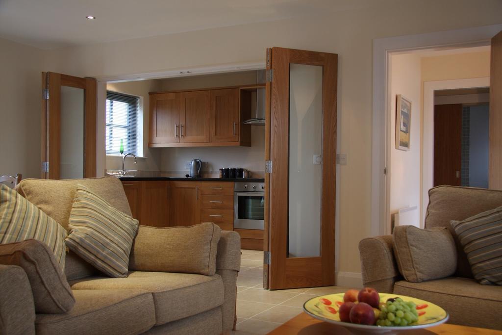 Bayview Farm Holiday Cottages Бушмилс Стая снимка