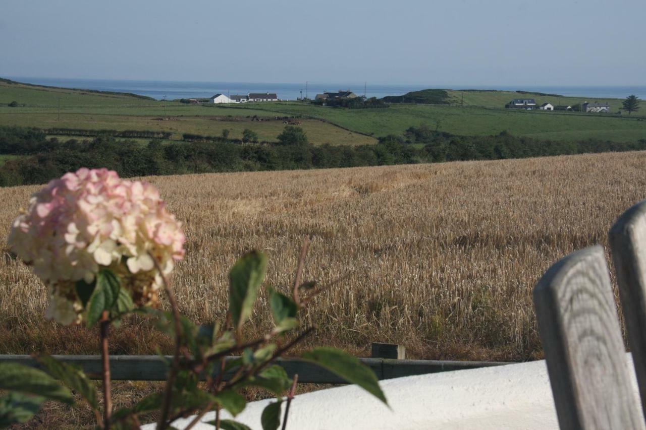 Bayview Farm Holiday Cottages Бушмилс Екстериор снимка