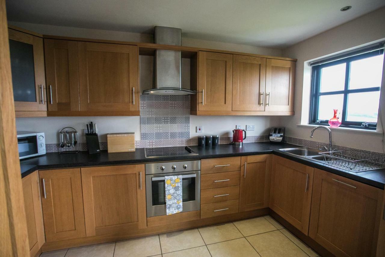 Bayview Farm Holiday Cottages Бушмилс Екстериор снимка